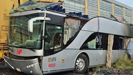 Meksika’da tren, yolcu otobüsüne çarptı: 10 ölü, 61 yaralı