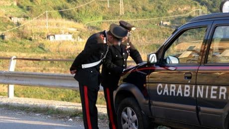 Ventenne preso a bastonate da due giovani, indagini dei carabinieri a San Fruttuoso