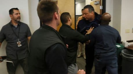 Washington erupts after agents handcuff Democratic Senator at DHS Secretary press conference