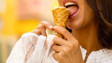 Climate change could be making us OBESE, experts warn - as warmer weather makes people reach for fizzy drinks and frozen desserts