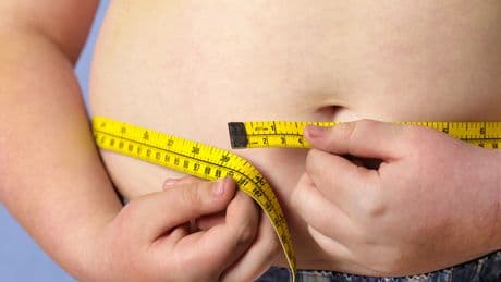 Weniger Bauchfett: 3 einfache Ernährungstipps sollten Sie kennen