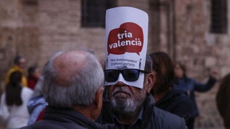 Vox impone su relato cultural a Mazón
