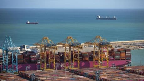 El Port de Barcelona reduce el tráfico un 3,2% por el cambio de alianzas comerciales de las navieras