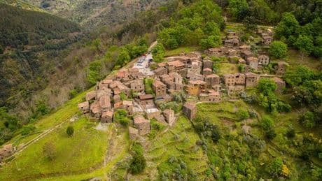 'I'm a travel expert - you have to visit this stunning crowd-free town in Portugal'