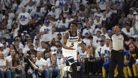 Edwards, 'señalado' tras la derrota de los Wolves ante los Warriors: "Se le apaga la luz"