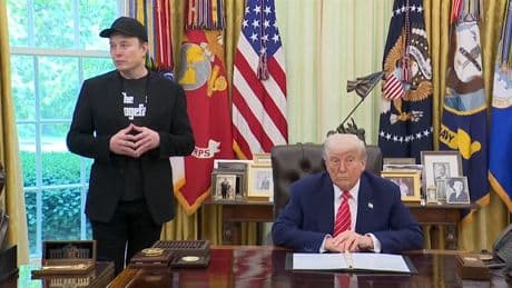 Beim gemeinsamen Auftritt - Musk und Trump loben sich gegenseitig