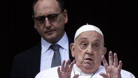 Las últimas palabras del Papa a su enfermero: «Gracias por haberme llevado de vuelta a la plaza»