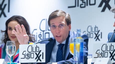 Almeida acusa al Gobierno de conocer la verdad del apagón y ganar tiempo &quot;para engañar a los españoles&quot;