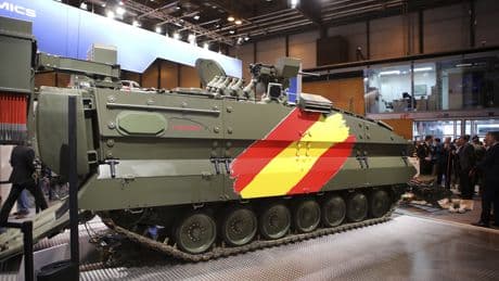 El otro tapón de la Defensa española: hasta seis meses para conseguir licencias para exportar y paso por Consejo de Ministros para el capital extranjero