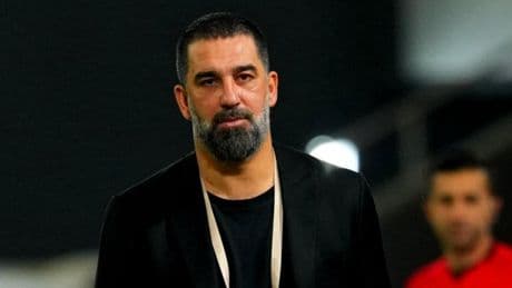 El bonito gesto de Arda Turan con una periodista que va a ser madre