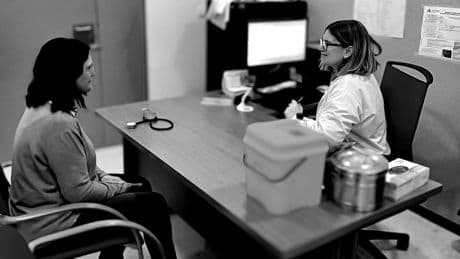 Innovación, productividad y justicia social: lecciones del NHS y el SNS