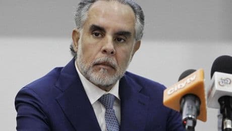 El ministro de Interior de Colombia, muy próximo a Petro, admite su adicción a las drogas