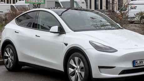 Tesla satışları durdurmuştu: Hem tarihleri, hem de yeni zamlı fiyatları açıkladı