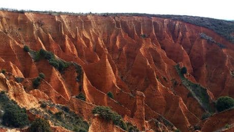 El pequeño pueblo de Guadalajara que recuerda a la Capadocia de Turquía: una escapada a este paraje natural