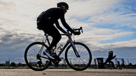 Warum fahren alle?: Wie das Rennrad zum Sportgerät mit Suchtpotential wurde