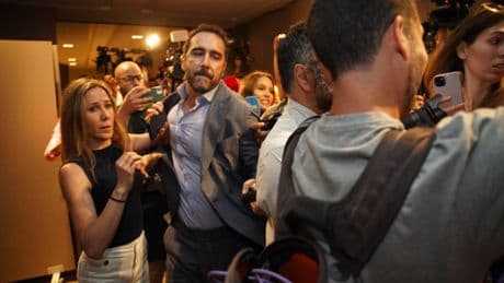 Víctor de Aldama irrumpe en la comparecencia de Leire Díez: "El presidente, Santos Cerdán y esta se van a enterar"