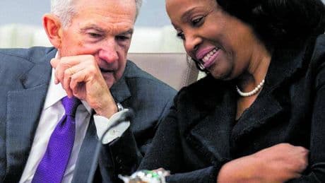 Nuovo assalto di Trump alla Fed. Licenziata la governatrice Cook