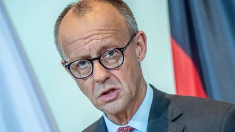 Bundespolitik: Merz: US-Zölle werden deutscher Wirtschaft erheblich schaden