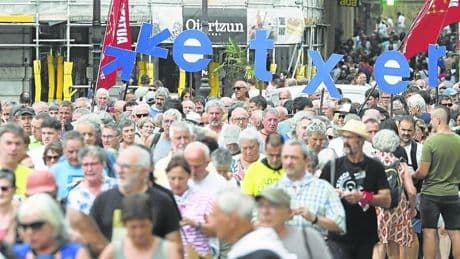 Bildu y PSE recrudecen su choque por el «relato» de ETA