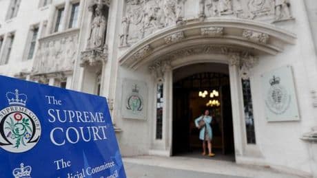 Au Royaume-Uni, la définition légale d’une femme repose sur le sexe biologique et non sur le genre, tranche la Cour suprême