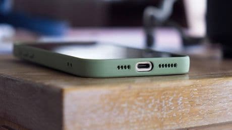 “Il punto nero" degli iPhone: cosa fare se appare sullo schermo