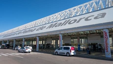 Man stabbed in neck by stranger ‘for no reason’ at Spanish airport