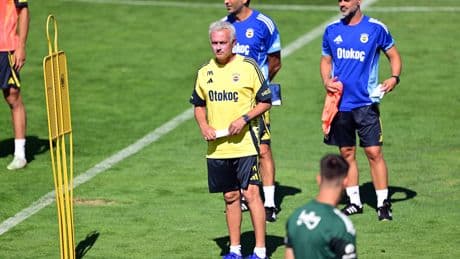 Fenerbahçe, ilk hazırlık maçına 6 eksikle çıktı