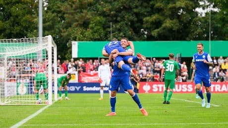 0:5 gegen Karlsruhe - Meuselwitz freut sich nur über Pokal-Kohle