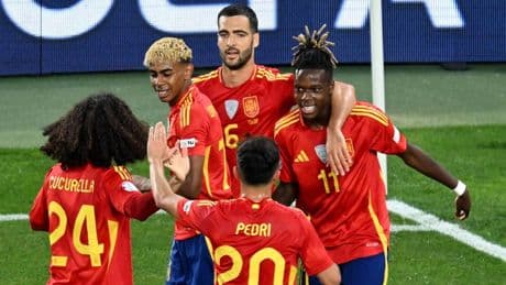 Una España con dos caras le mete cinco a Francia pero sufre hasta el descuento para meterse en la final de la Nations League