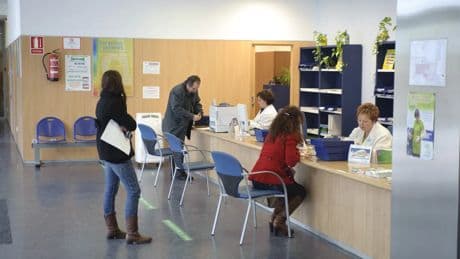 El SAS prevé realizar 36.500 contrataciones durante el Plan de Verano y mantener abiertas el 84% de las camas