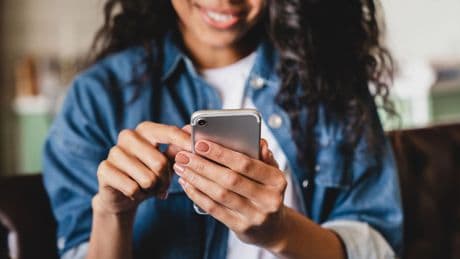 Haggle your way to &#163;100 off, the &#163;8 rule and who has the best perks: How to get a better mobile deal