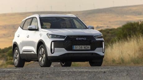 El Ebro S400 llega al mercado desde 23.490 euros para ser un superventas