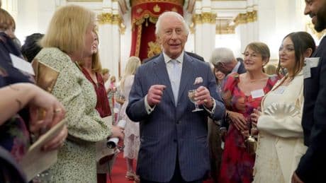 Britischer König Charles III. spricht über Erfahrungen mit Krebserkrankung