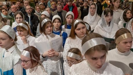 Rusia prohibirá las películas y series en las que se defienda no tener hijos ante el desplome de la natalidad