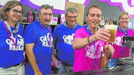 Aitor Esteban se pone detrás de la barra