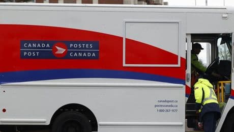 Canada Post, union disagree over taking 'five-minute wash-up time.' Here's what it is
