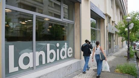El empleo en Euskadi registra la habitual caída de julio pero se mantiene por encima del millón de cotizantes
