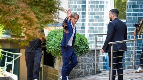 Wechsel zu AC Mailand - Hier kommt Weltfußballer Modric an