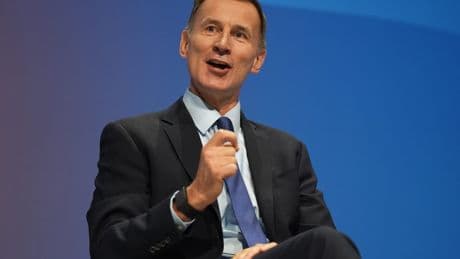Hunt urges Streeting to reconsider cuts to ringfenced funding for maternity care