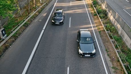 Mit Dienstwagen in den Urlaub: Das gilt steuerlich