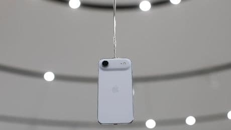 Be Careful Before Pre-Ordering Apple’s iPhone Air