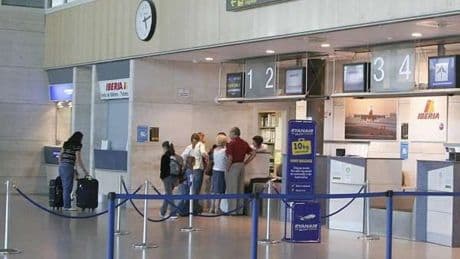 El PP exige frenar la subida de tasas de AENA "que vacía de vuelos a la España despoblada"