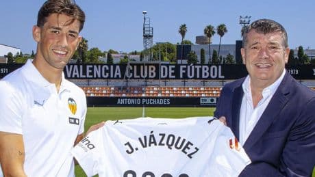 El Valencia renueva a Jesús Vázquez hasta 2028