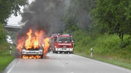 Rückreise endet im Inferno - Wacken-Fans retten sich aus brennendem Auto