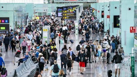 El puente de agosto se despide con más de 7.100 vuelos en España