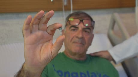 Akciğerinden diş implantı çıktı