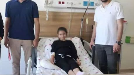 9 yaşında! Midesinden saç yumağı çıktı