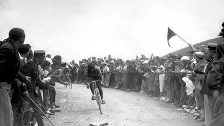 Tour de France : pourquoi Pau est devenue la ville incontournable de la Grande Boucle