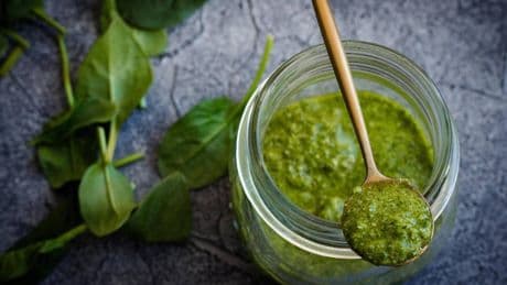 Pesto ritirato dal mercato per rischio chimico: cosa è successo
