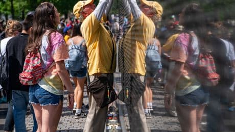 At Vietnam War Memorial, Familiar Names, Old Grief and a Kind of Peace